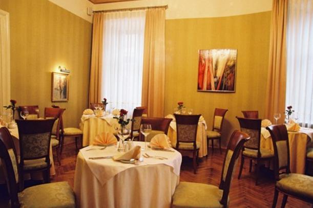 Ostoya Palace Hotel Krakow Ngoại thất bức ảnh